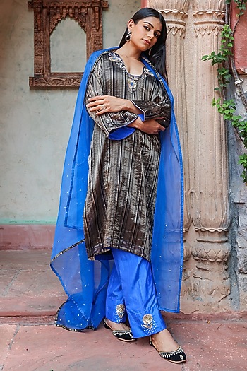 Black Zari Tissue Zardosi Embroidered Kurta Set by Brahmand By Vertika Kalra at Pernia's Pop Up Shop