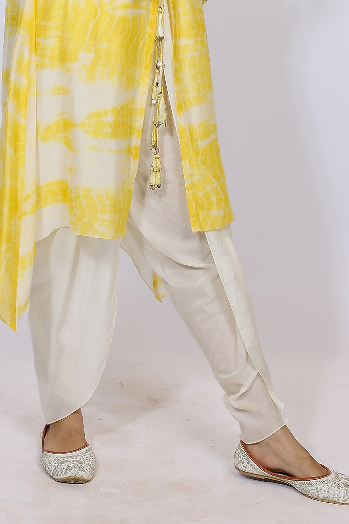 Yellow Chanderi Silk Mirror Embroidered Tunic Set by Brahmand By Vertika Kalra at Pernia's Pop Up Shop