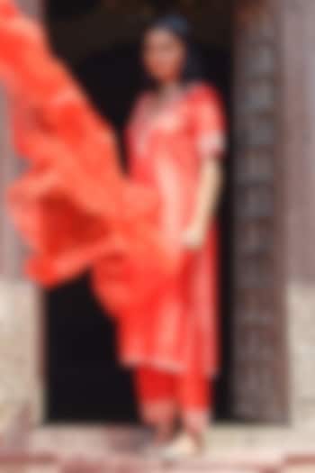 Red Silk Pitta Kasab Embellished Kurta Set by Brahmand By Vertika Kalra at Pernia's Pop Up Shop