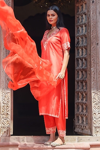 Red Silk Pitta Kasab Embellished Kurta Set by Brahmand By Vertika Kalra