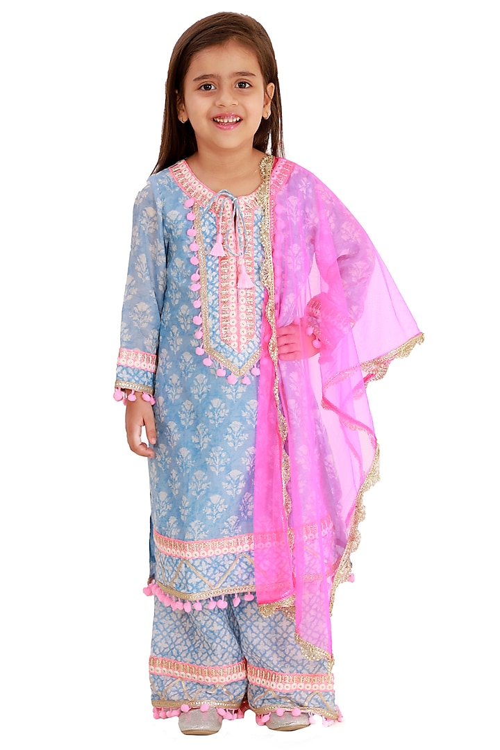 Blue Embroidered Kurta Set For Girls by Bloomers by Amrita M