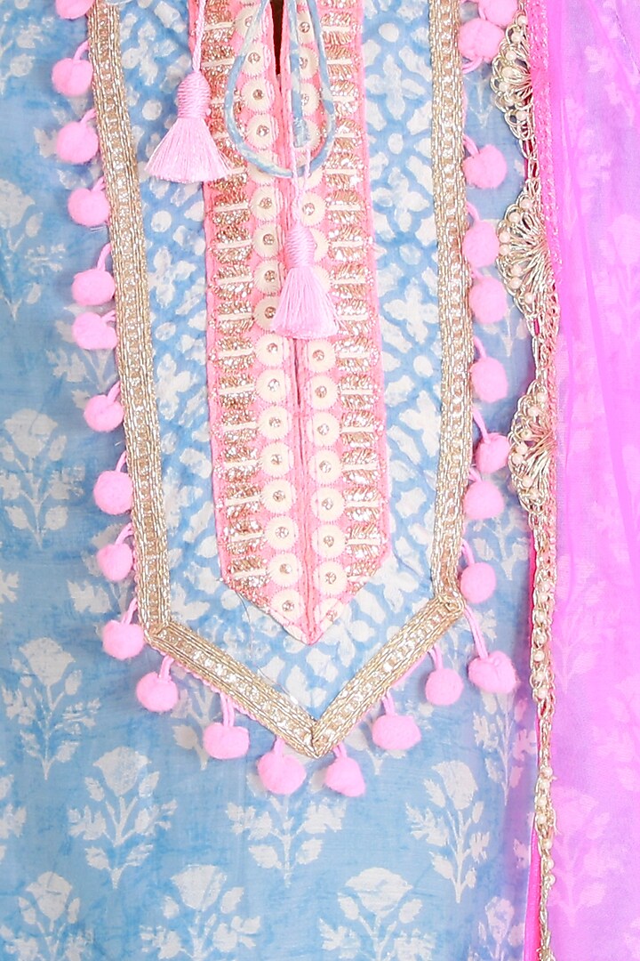 Blue Embroidered Kurta Set For Girls by Bloomers by Amrita M at Pernia's Pop Up Shop