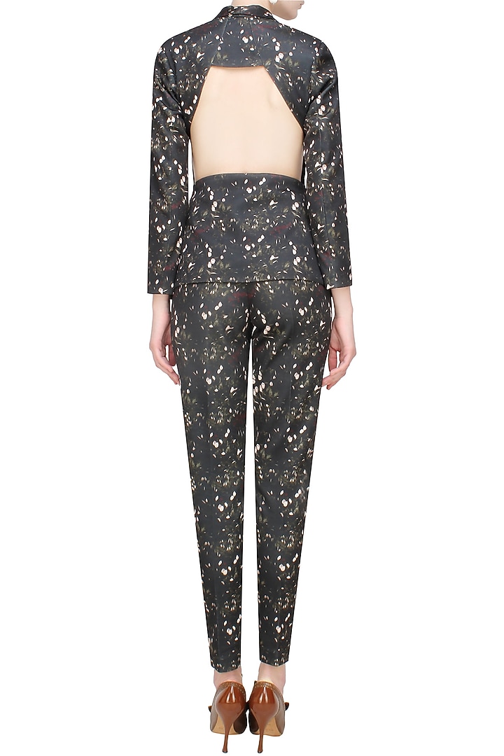 Bhaavya Bhatnagar presents Black, bottle green, white and wine kiem printed backless blazer and pants set available only at Pernia's Pop Up Shop.