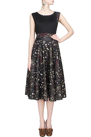 Black, Bottle Green, White and Wine Kiem Printed Skirt with Leather Belt by Bhaavya Bhatnagar