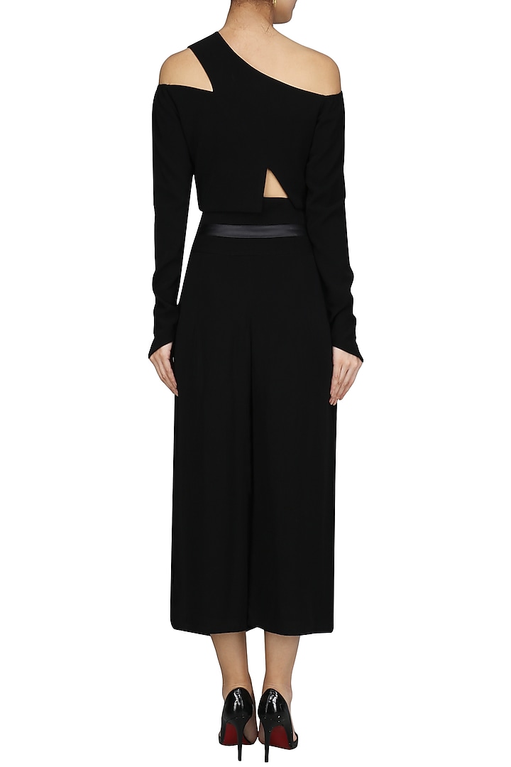 Black asymmetric crop top and high waisted culottes set available only at Pernia's Pop Up Shop.