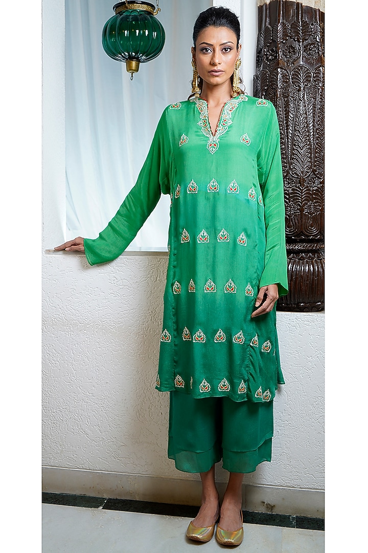 Forest Green Ombre Kurta Set by Abha Choudhary at Pernia's Pop Up Shop