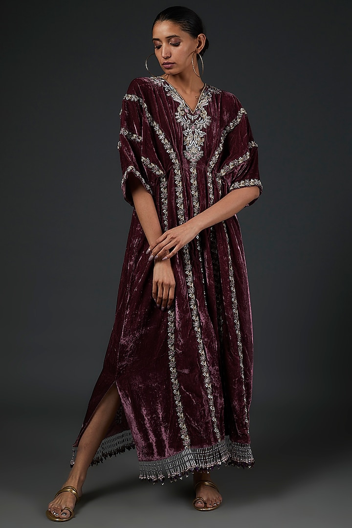 Dark Onion Pink Velvet Kaftan by Abha Choudhary at Pernia's Pop Up Shop