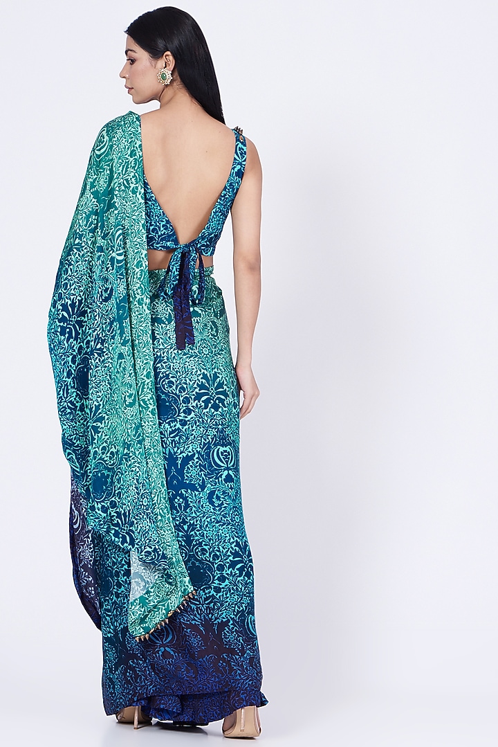 Green & Blue Ombre Stitched Wedding Saree Set by Abha Choudhary at Pernia's Pop Up Shop