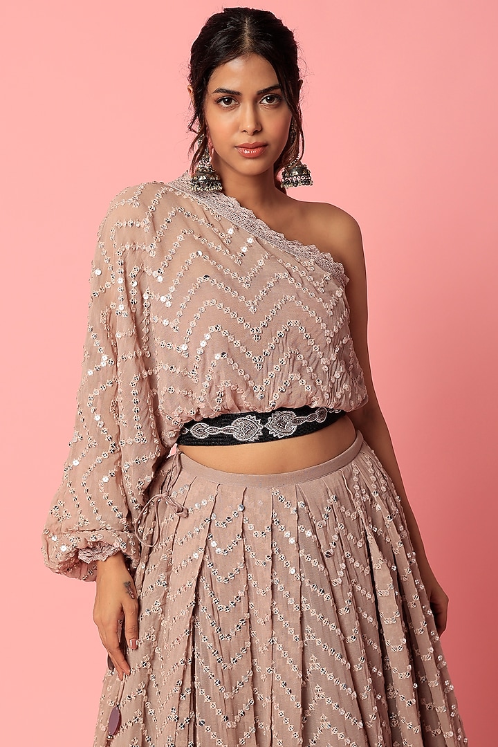 Onion Pink Georgette Pleated Wedding Lehenga Set by Abha Choudhary at Pernia's Pop Up Shop