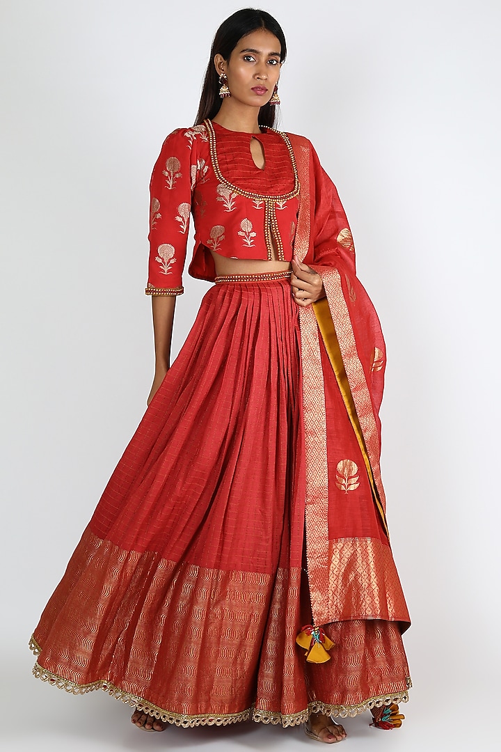 Red Embroidered Wedding Lehenga Set by Abha Choudhary at Pernia's Pop Up Shop