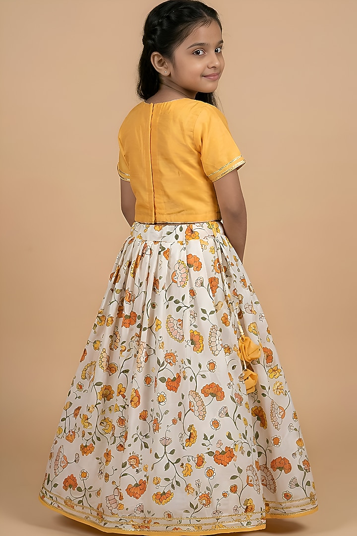 Off-White Cotton Muslin Printed Gathered Lehenga Set For Girls by Be Bonnie at Pernia's Pop Up Shop