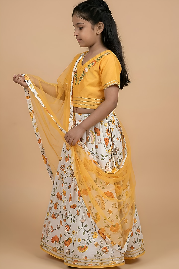 Off-White Cotton Muslin Printed Gathered Lehenga Set For Girls by Be Bonnie at Pernia's Pop Up Shop