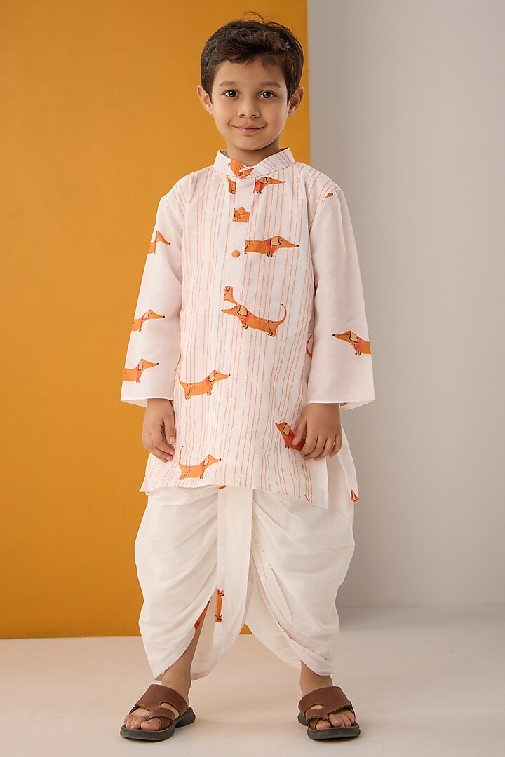 White Cotton Muslin Thread Work & Printed Kurta Set For Boys by Be Bonnie at Pernia's Pop Up Shop