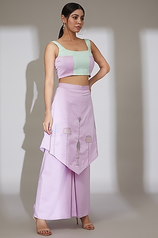 Lavender Embroidered Wide Leg Pants by Beejoliyo