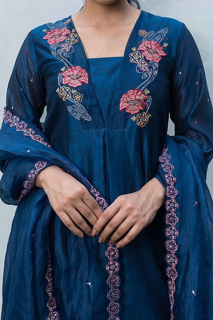 Cobalt blue inara motif foe kurta set