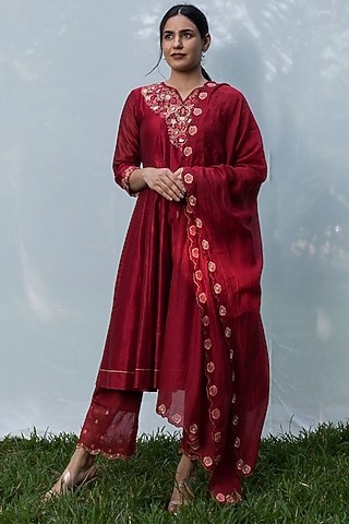 Maroon Embroidered Kurta Set by Beige