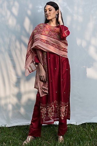 Maroon Printed Kurta Set by Beige