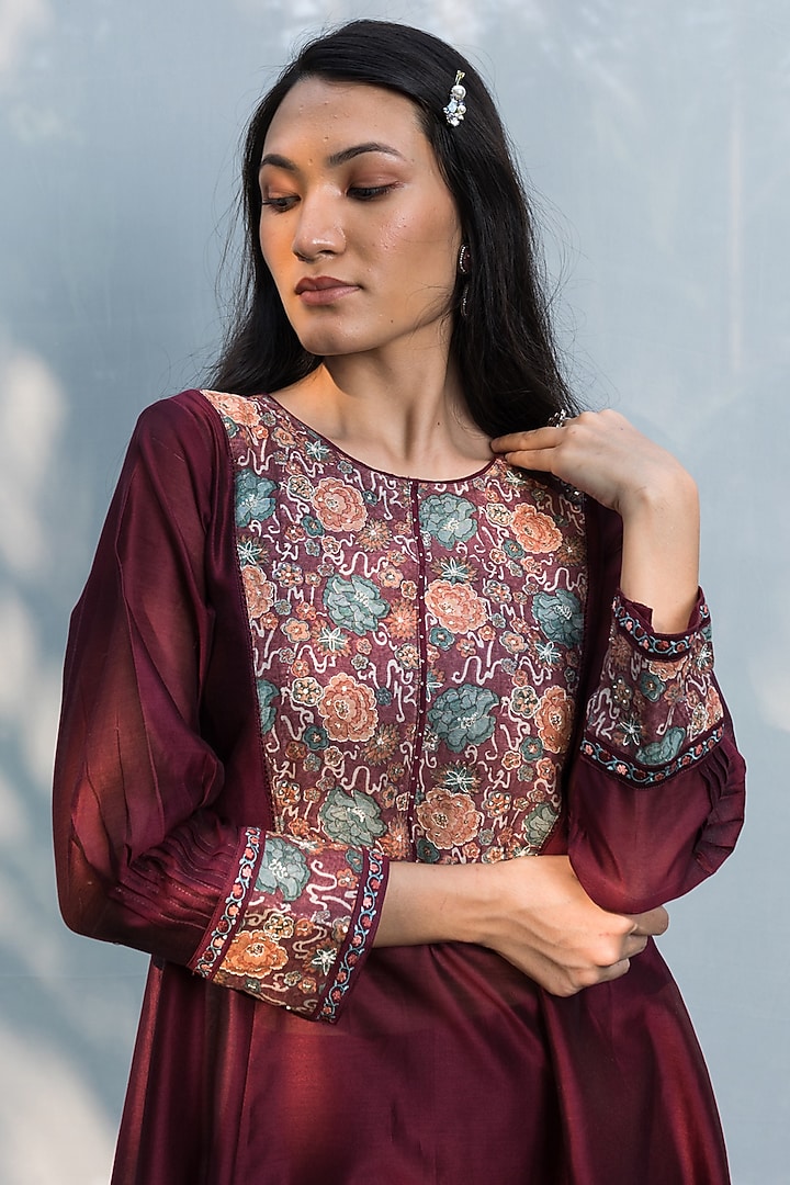 Wine Embroidered Kurta Set by Beige at Pernia's Pop Up Shop