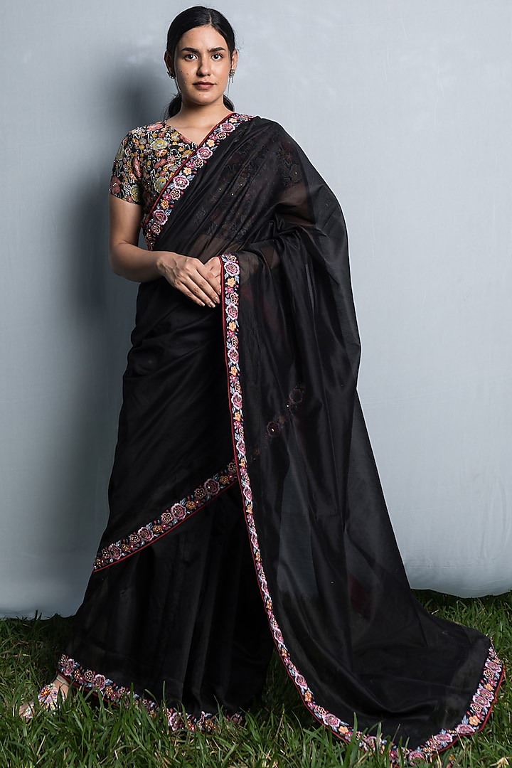 Black Embroidered Saree Set by Beige at Pernia's Pop Up Shop