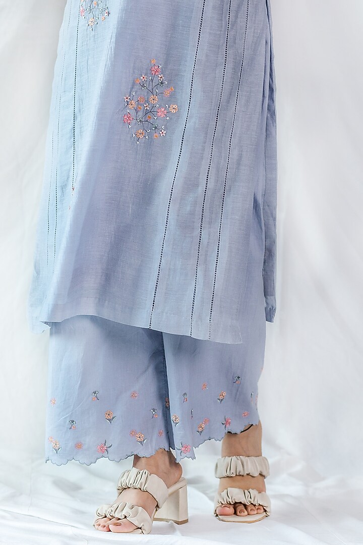 Blue Embroidered Kurta Set by Beige at Pernia's Pop Up Shop