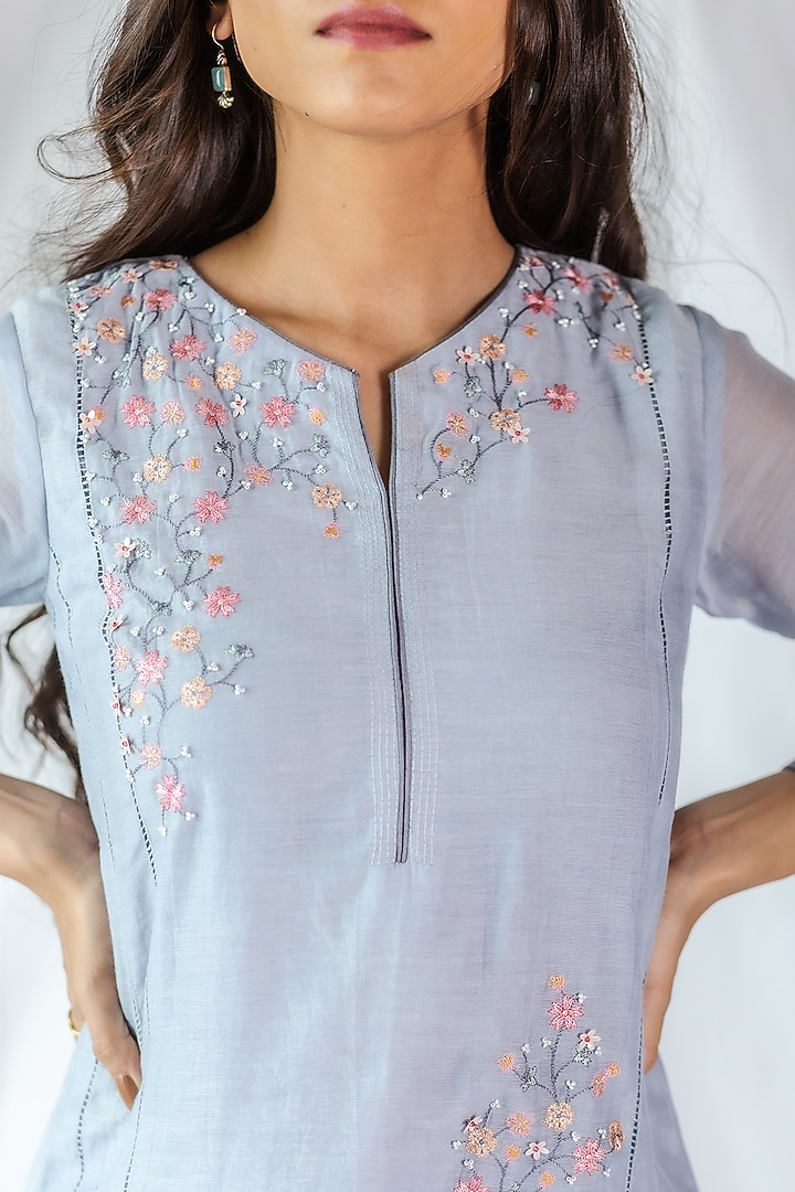 Blue Embroidered Kurta Set by Beige at Pernia's Pop Up Shop