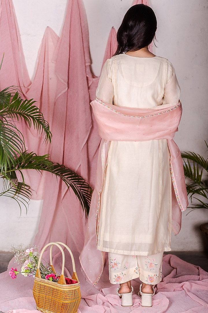 Off-White Floral Kurta Set by Beige at Pernia's Pop Up Shop