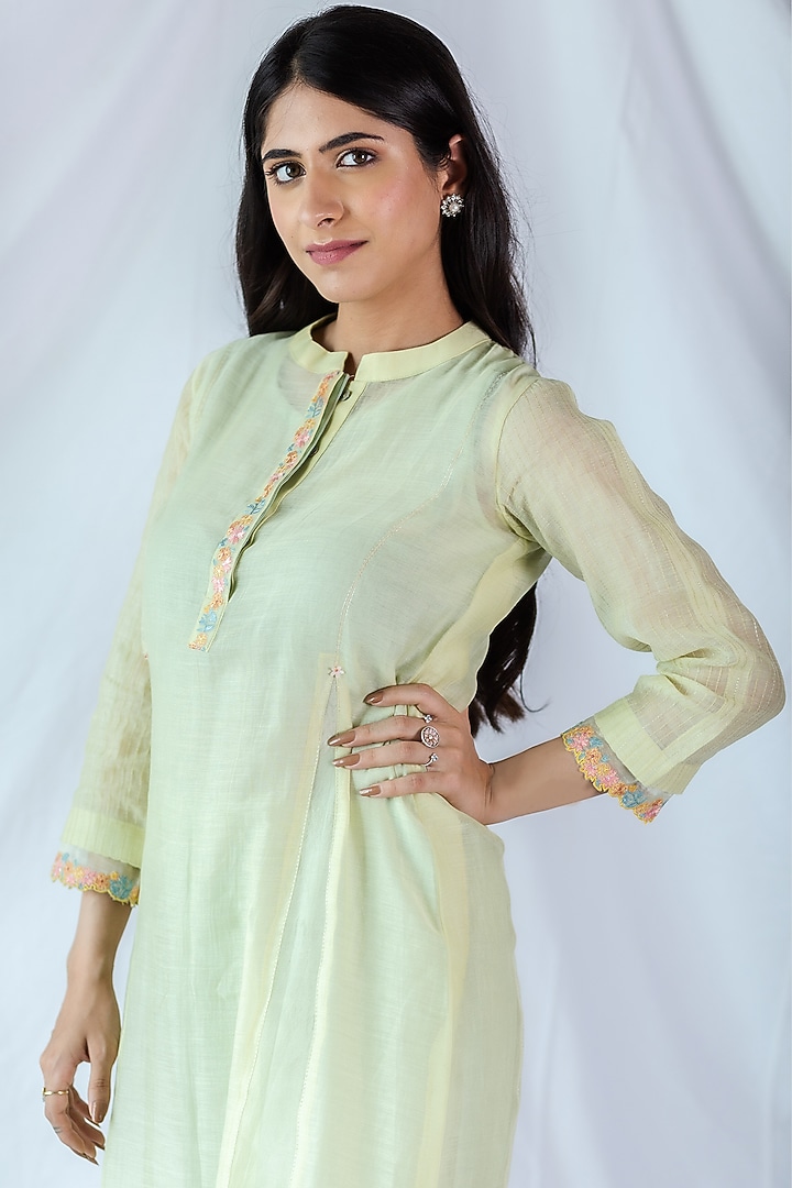 Yellow Floral Kurta Set by Beige at Pernia's Pop Up Shop