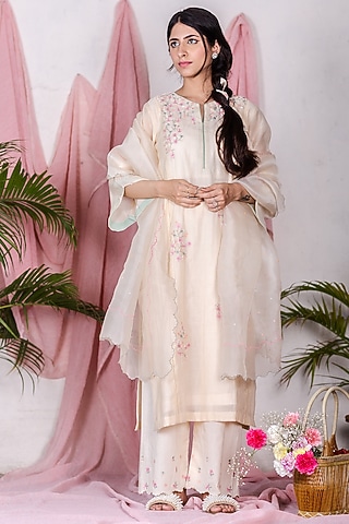 Off-White Soft Chanderi Kurta Set by Beige