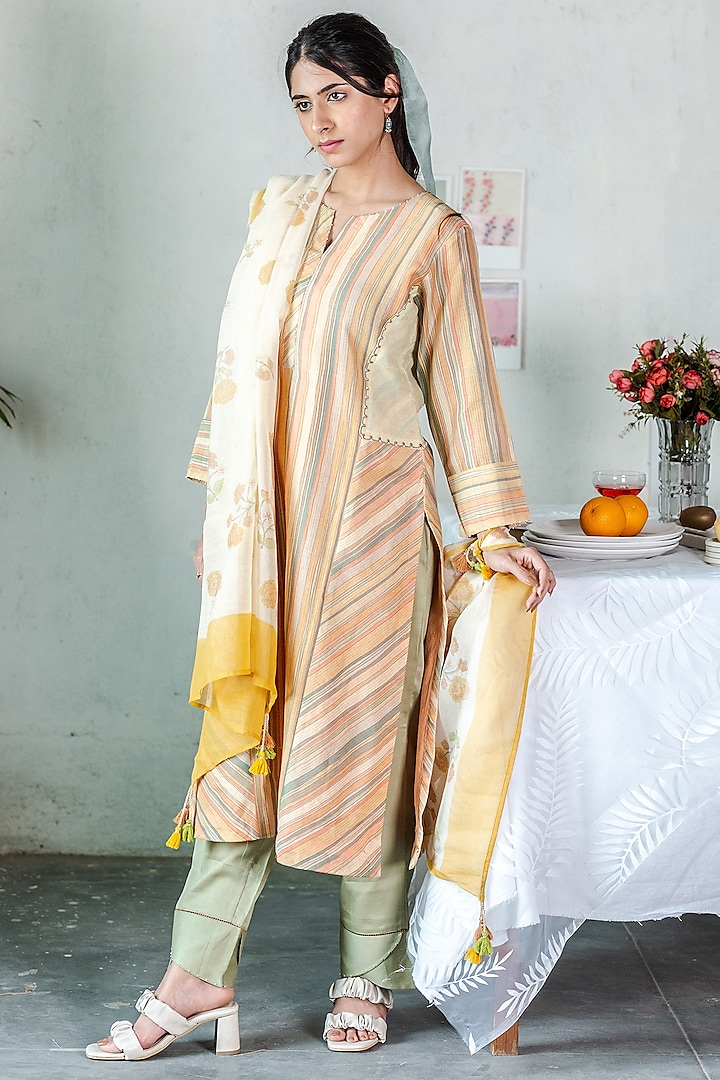 Yellow Printed Kurta Set by Beige at Pernia's Pop Up Shop