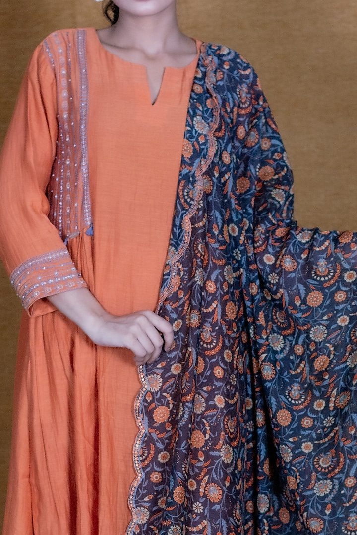Orange Embroidered Kurta Set by Beige at Pernia's Pop Up Shop