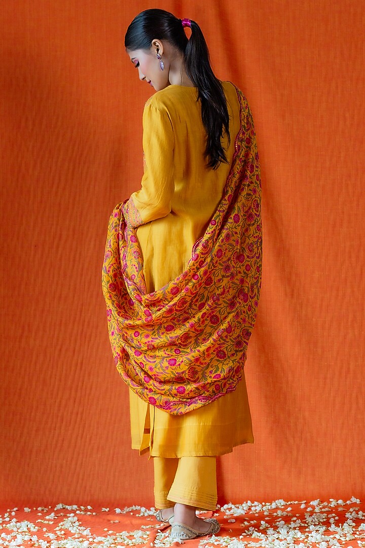 Mustard Embroidered Kurta Set by Beige at Pernia's Pop Up Shop