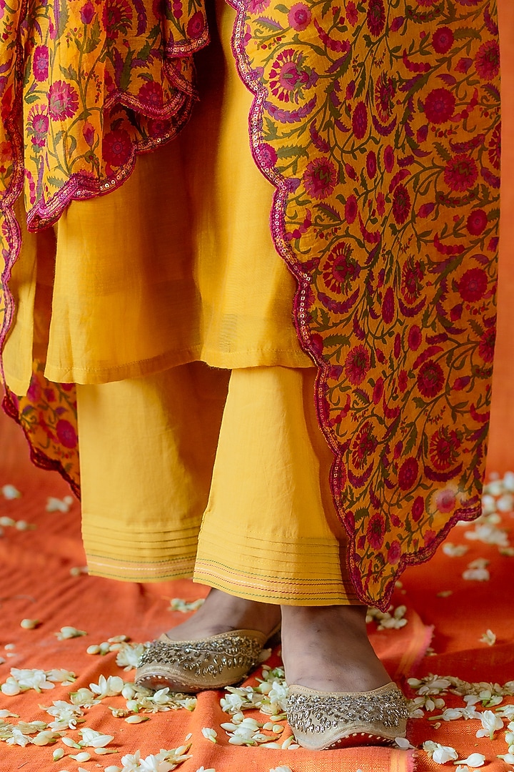 Mustard Embroidered Kurta Set by Beige at Pernia's Pop Up Shop
