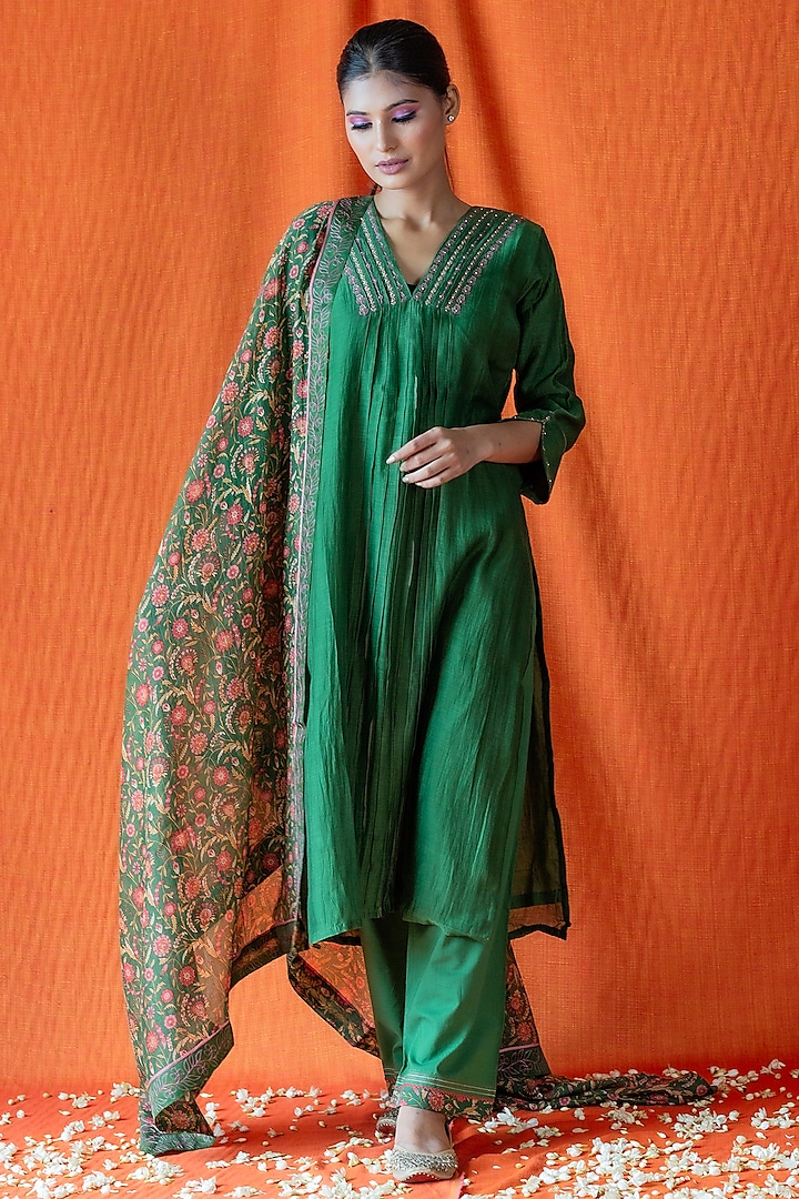 Green Embroidered Kurta Set by Beige