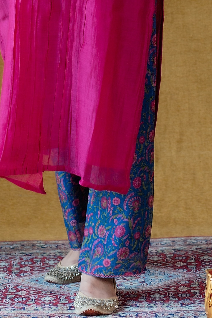 Pink Embroidered Kurta Set by Beige at Pernia's Pop Up Shop