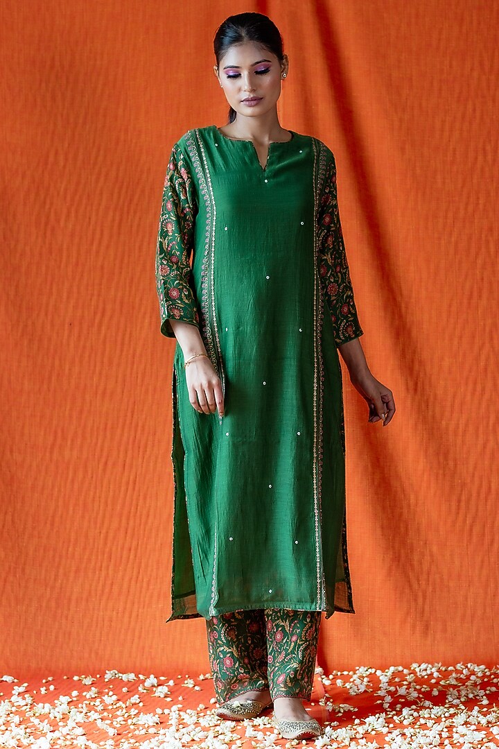 Green Chanderi Embroidered Kurta Set by Beige at Pernia's Pop Up Shop