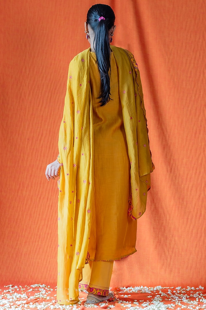 Mustard Chanderi Embroidered Kurta Set by Beige at Pernia's Pop Up Shop