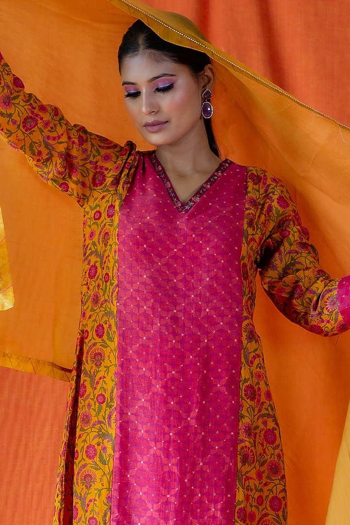 Mustard & Pink Printed Kurta Set by Beige at Pernia's Pop Up Shop