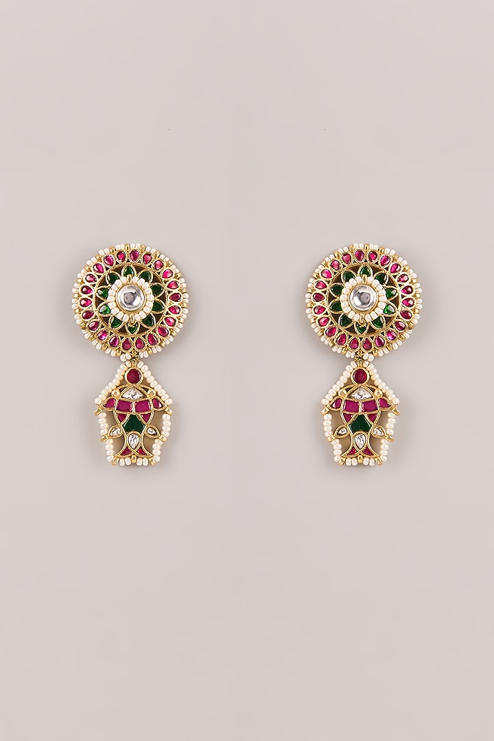 Gold Finish Kundan Polki & Pearl Floral Mathapatti With Earrings by Belsi'S Jewellery at Pernia's Pop Up Shop