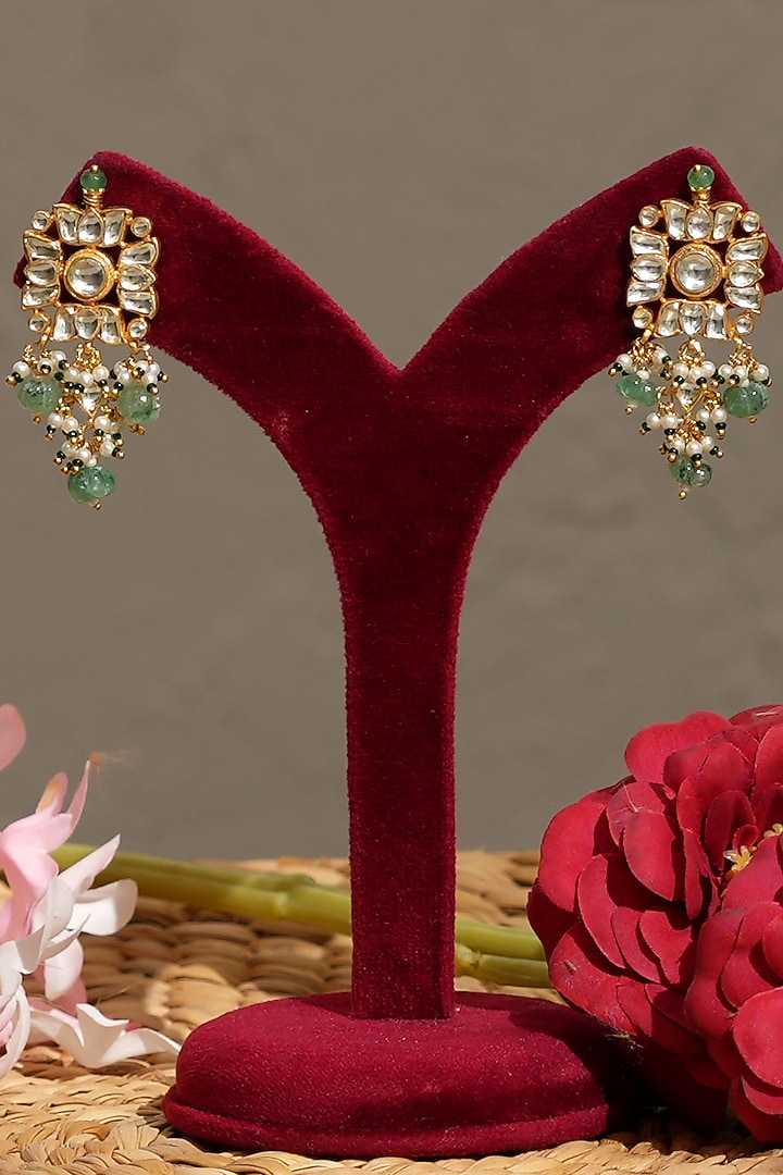 Gold Finish Pacchi Kundan Polki Floral Necklace Set by Beryachi at Pernia's Pop Up Shop