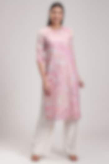 Pink Handcrafted Marble Printed Kurta by Be True