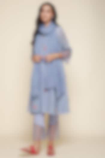 Grey Embroidered Kurta Set by Begum Pret at Pernia's Pop Up Shop