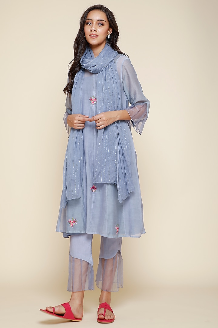 Grey Embroidered Kurta Set by Begum Pret at Pernia's Pop Up Shop