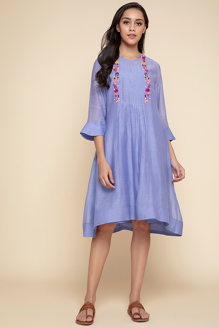 Periwinkle Blue Embroidered Kurta With Slip by Begum Pret
