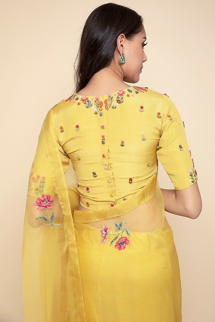 Yellow Embroidered Party Wear Saree Set by Begum Pret at Pernia's Pop Up Shop