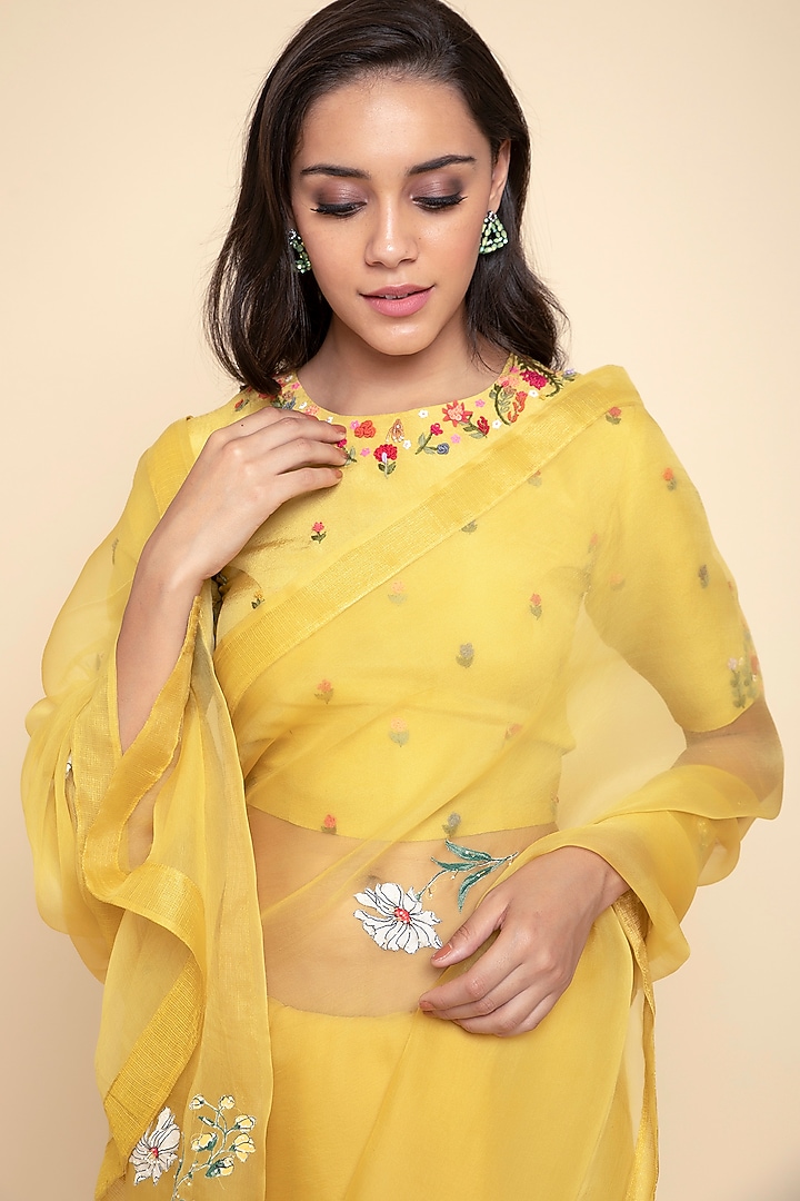 Yellow Embroidered Party Wear Saree Set by Begum Pret at Pernia's Pop Up Shop