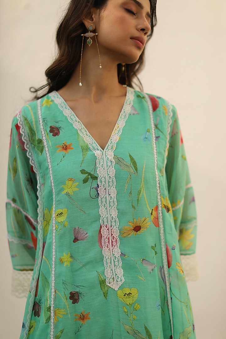 Turquoise Chanderi Floral Printed Kurta Set by Begum Pret at Pernia's Pop Up Shop