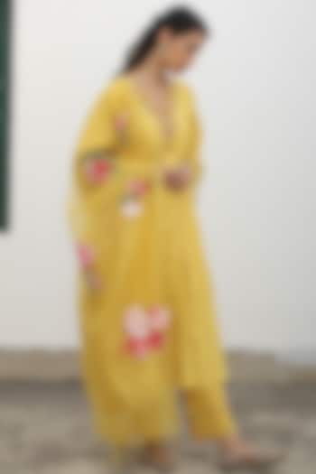 Yellow Cotton Chanderi Embroidered Kurta Set by Begum Pret