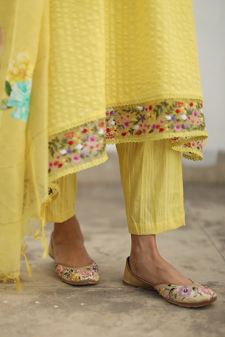 Lemon Seersucker Embroidered A-Line Kurta Set by Begum Pret at Pernia's Pop Up Shop