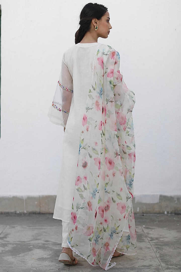 Ivory Chanderi Embroidered A-Line Kurta Set by Begum Pret at Pernia's Pop Up Shop