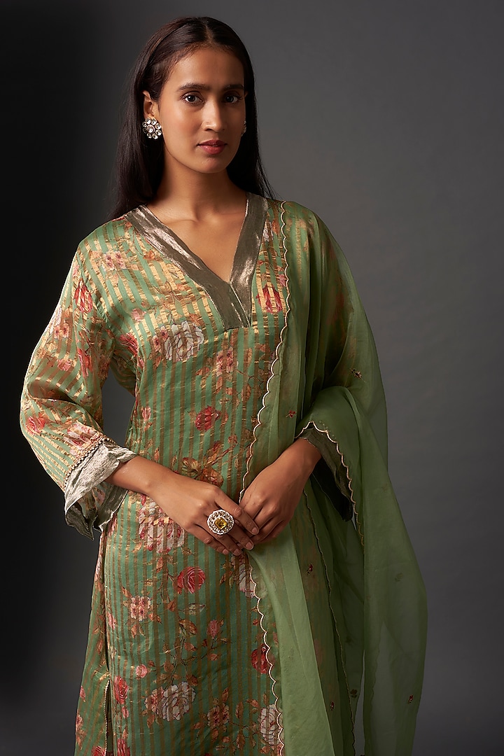 Turquoise Green Silk Tissue Floral Boota Hand Embroidered Kurta Set by Begum Pret at Pernia's Pop Up Shop